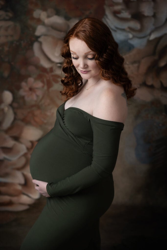 studio maternity photography - Belle Haven Photography