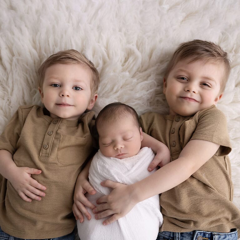 big brothers with newborn baby boy - Belle Haven Photography