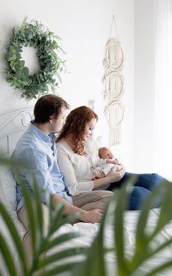 Lifestyle newborn session - Belle Haven Photography